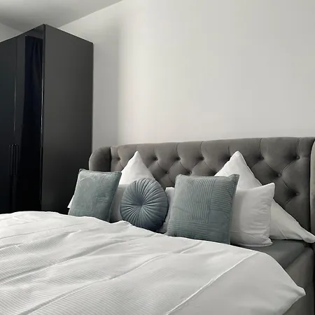 Appartement Karl Marx 3 *